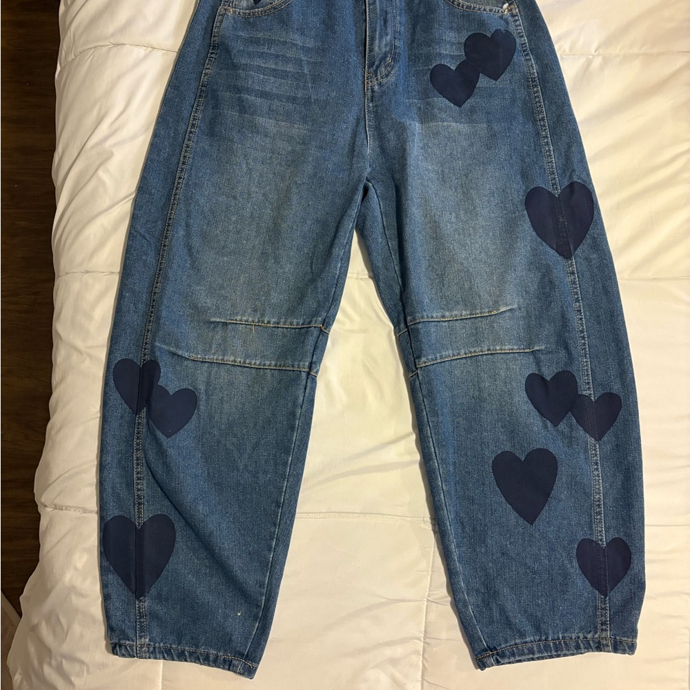 Indigo Blue Women's Heart-Patterned Cropped Jeans
